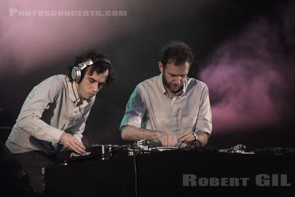 2 MANY DJ'S - 2007-08-24 - SAINT CLOUD - Domaine National - Scene de la Cascade - 